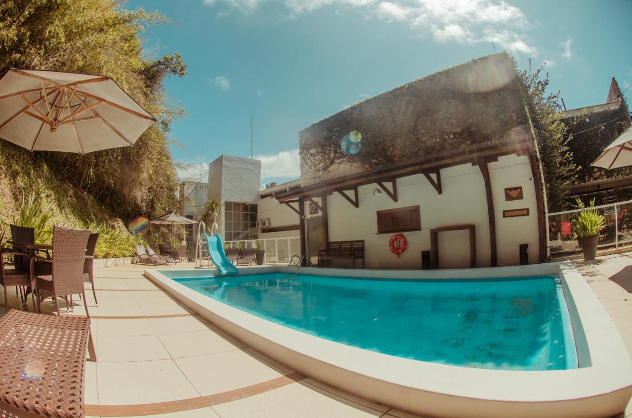 Hotel Marambaia Cabeçudas - Frente Mar 4*
